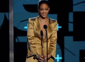 Imperdible homenaje de Rihanna a Prince