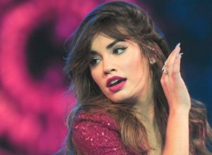 Lali Espósito publicó su disco en vinilo, y las fans estallaron de bronca