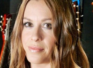 Alanis Morissette sumó otro mal trago y vive un momento para el olvido