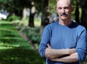 Tony Levin: «Nada es f&aacute;cil para nadie en King Crimson»