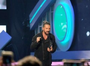 Ricardo Arjona debutó en los premios Billboard latinos