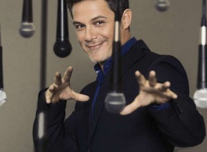 Veinte años después, Alejandro Sanz relanza «Y si fuera ella»
