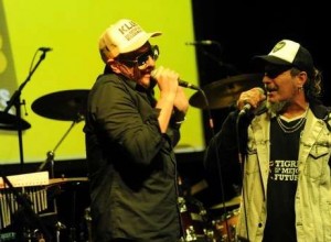 «Los Auténticos Reggaementes»: La fiesta decadente en clave de reggae