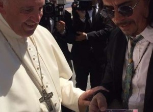 El Papa ya tiene el disco de Charly García