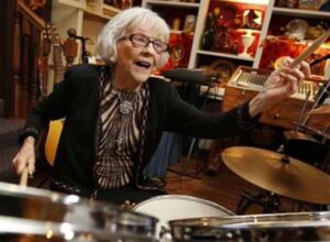 Murió a los 107 Viola Smith, pionera entre las mujeres bateristas y una leyenda de la música