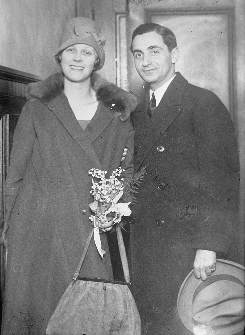 El compositor junto a su esposa Ellin Mackay, en 1920.