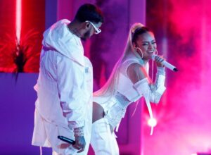 Karol G lanzó “Location”, su nuevo single junto a Anuel AA y J Balvin