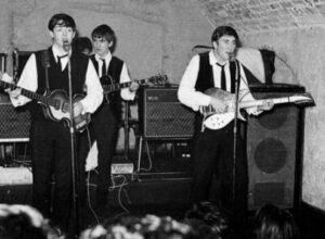 La primera vez que los Rolling Stones escucharon a los Beatles