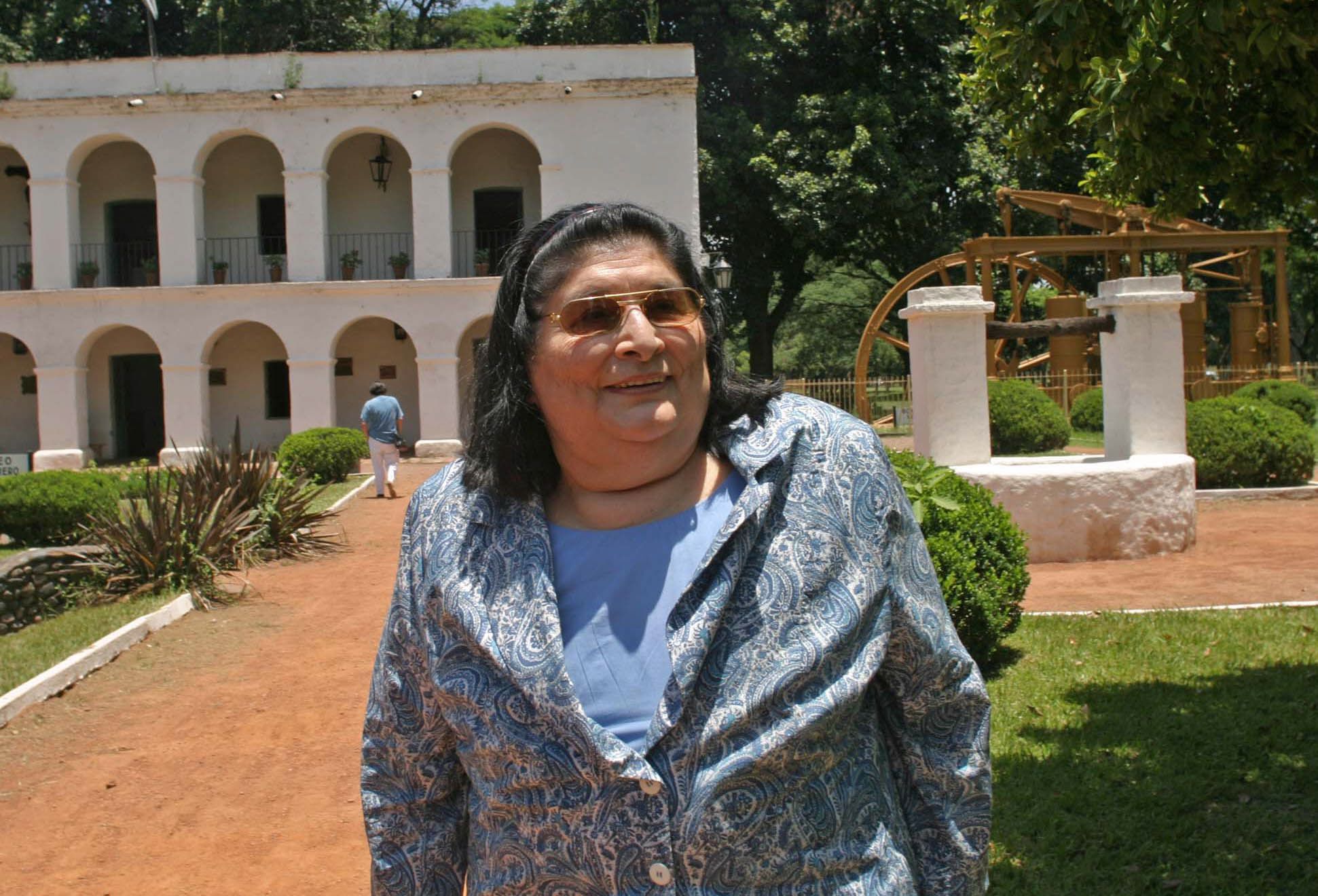 Mercedes Sosa, durante una de sus visitas a Tucumán. (Foto: Télam)