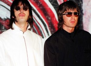 Los hermanos Gallagher se unen para producir un documental sobre un histórico show de Oasis