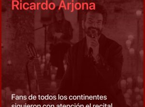 Ricardo Arjona, iluminado e íntimo en “Hecho a la antigua”
