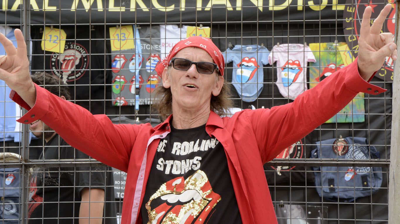 La lengua roja de los Rolling Stones, todo un símbolo del rock internacional. (Foto: Télam).