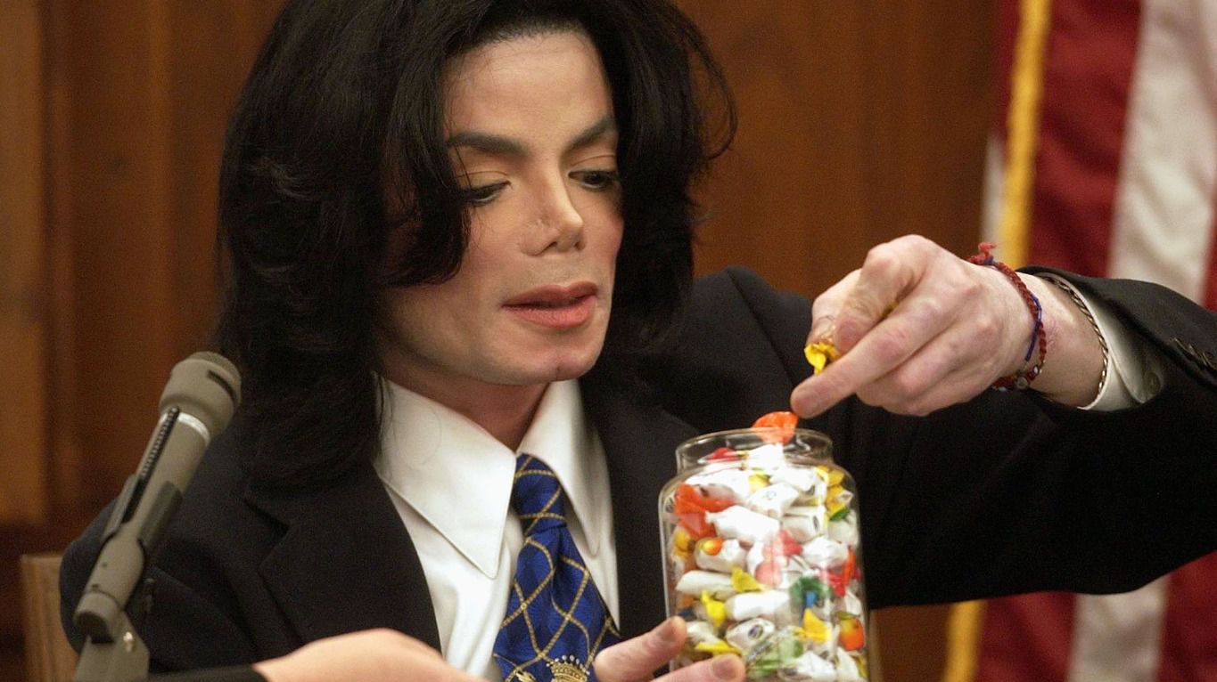 Jackson durante el juicio que afrontó, acusado por abusar sexualmente de menores. (Foto: AP)