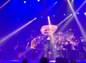 Abel Pintos sorprendió a Raúl Lavié en su cumpleaños y cantaron juntos
