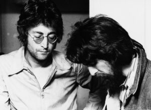 “Imagine” de John Lennon cumple 50 años: su amor y celos por Yoko Ono, su furia con Paul McCartney y el sueño de un mundo mejor