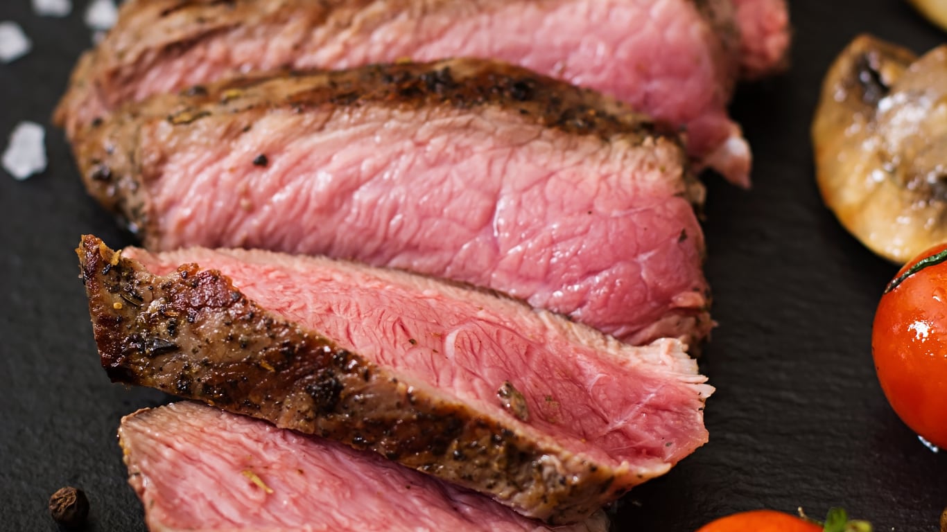 El truco para tiernizar el vacío a la parrilla y que tenga más sabor (Foto: Freepik).
