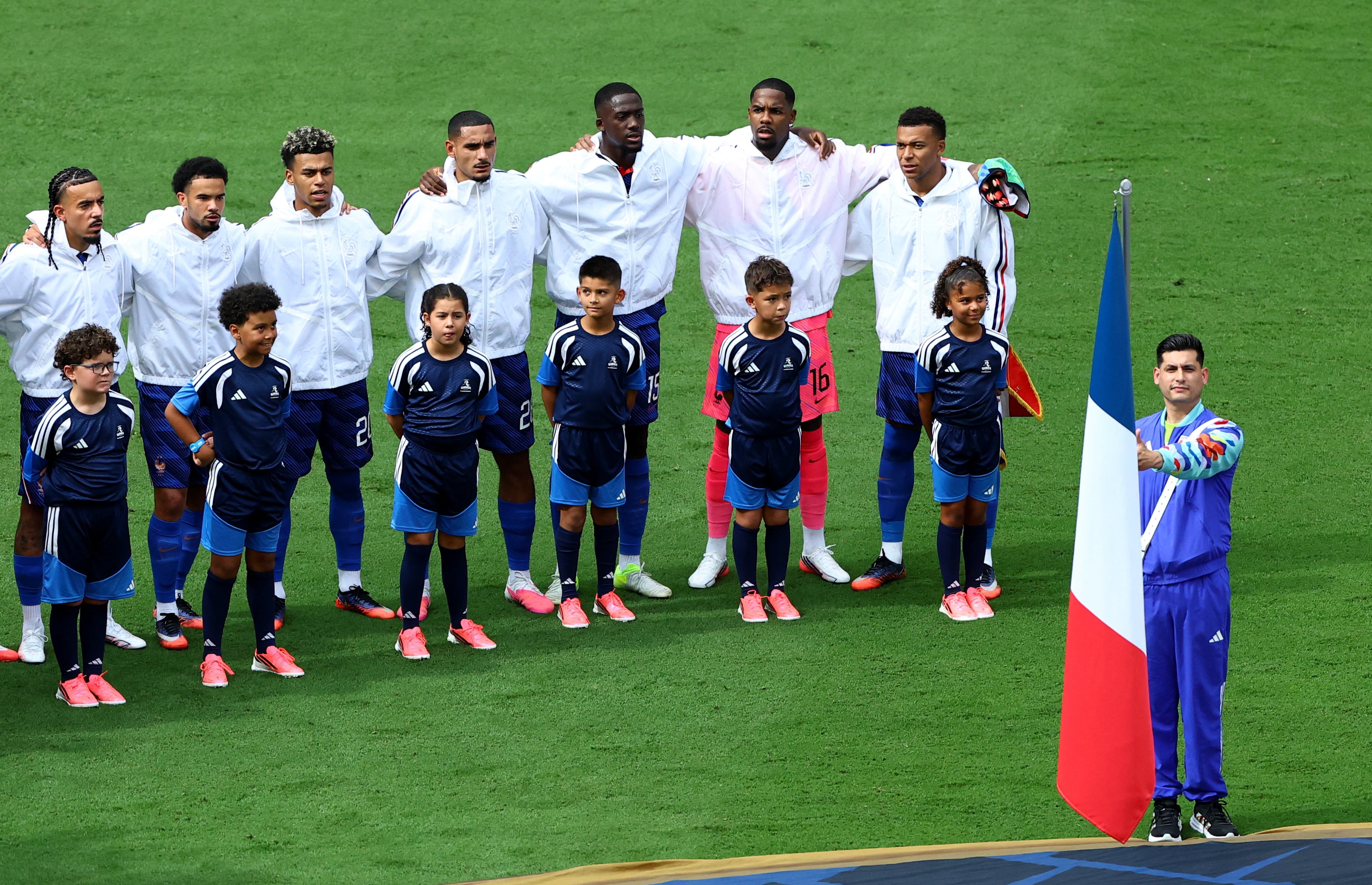 Francia vs Inglaterra por la tercer puesto del Mundial 2026 del 2026.