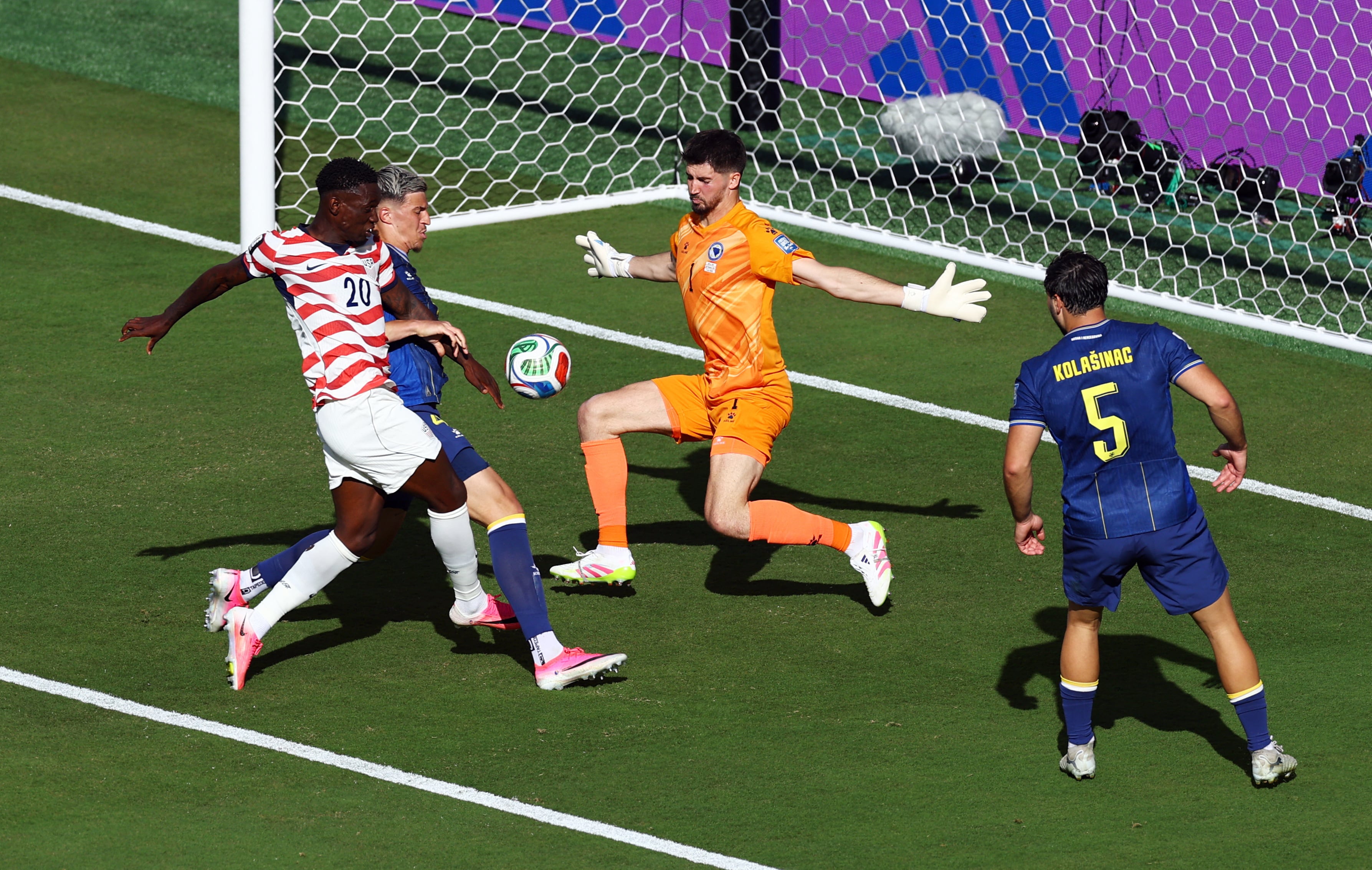 Estados Unidos vs Bosnia por la llave 7 del Mundial 2026 del 2026.