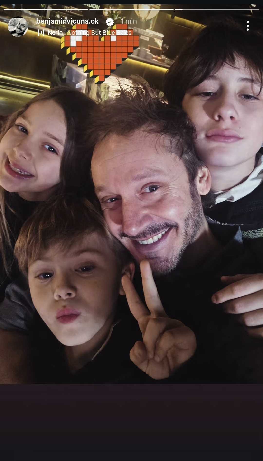 Benjamín Vicuña con Magnolia, Amancio y Benicio. (Foto: Instagram/benjaminvicuna.ok)