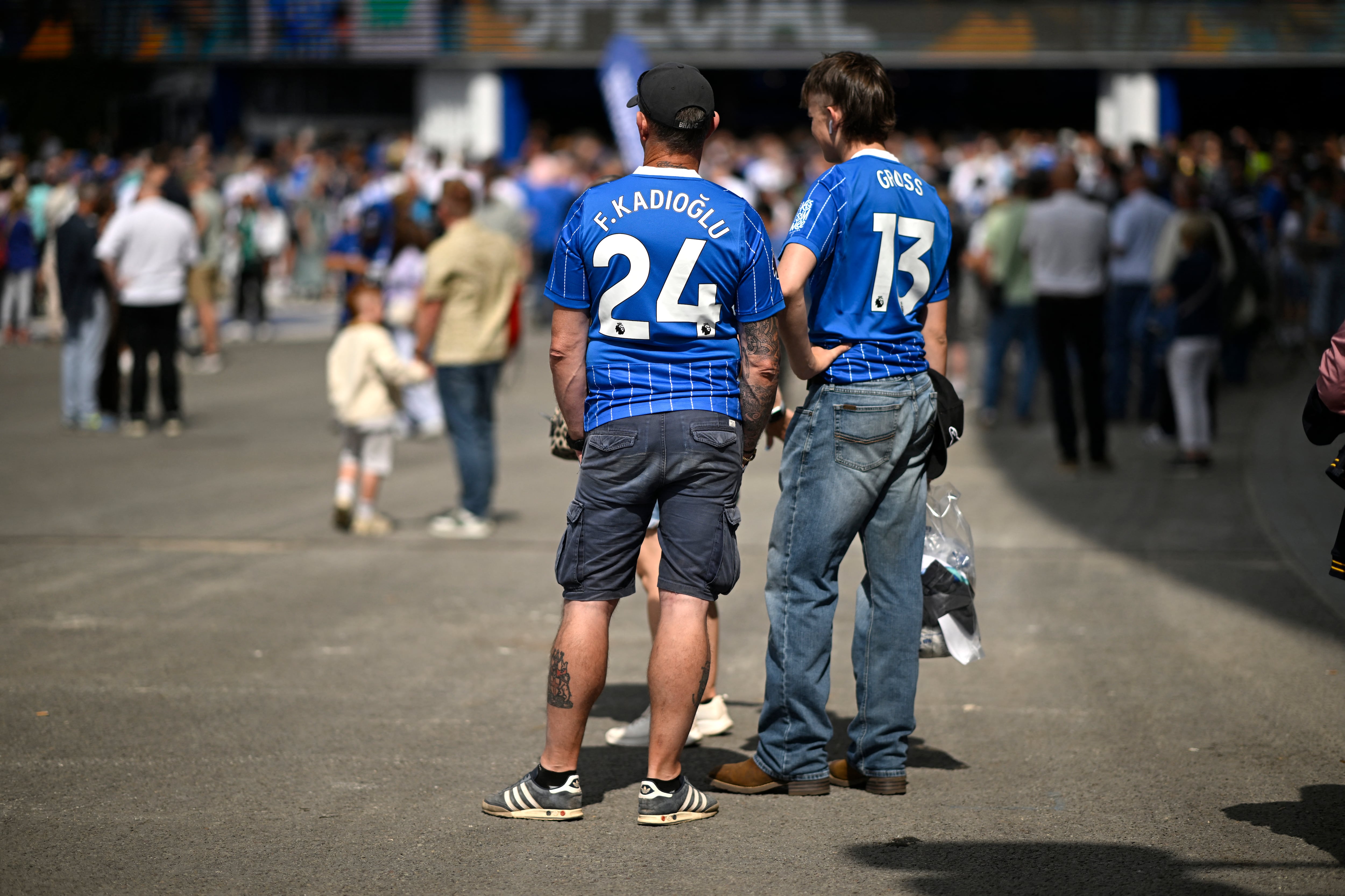 Brighton vs Aston Villa por la fecha 1 de la Premier League del 2026.