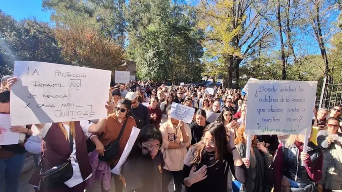Familiares de las víctimas marcharon para pedir justicia. (Foto: gentileza La Voz del Interior).