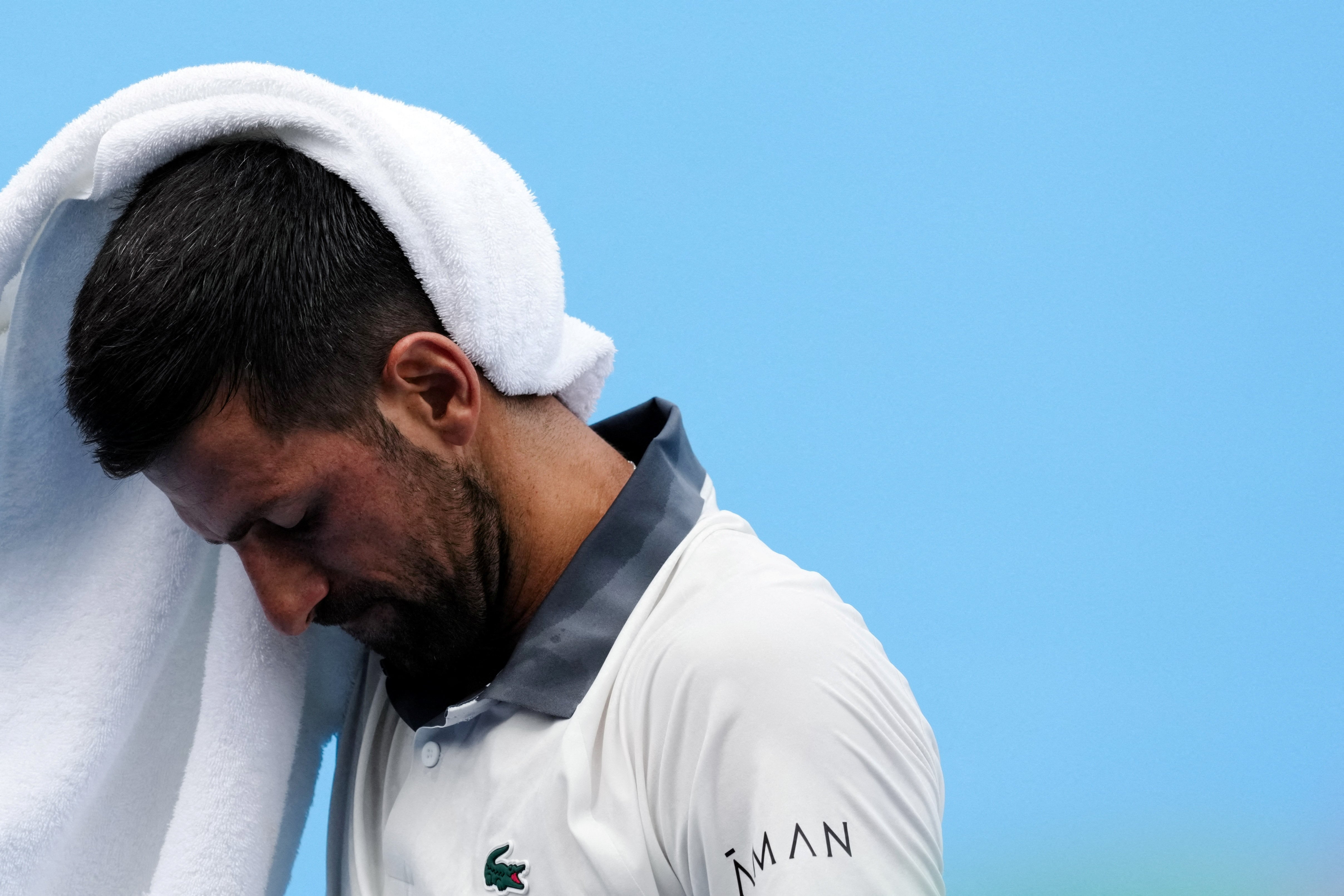 Novak Djokovic reveló que sufrió problemas físicos en la derrota ante Tirante. (Reuters)
