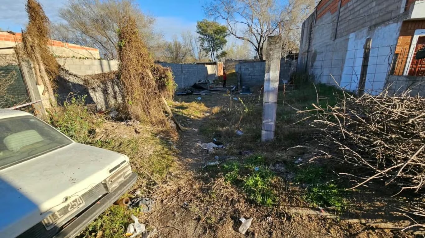 El ataque sucedió a metros de su casa, en Villa La Lonja. (Foto: Gentileza El Doce)