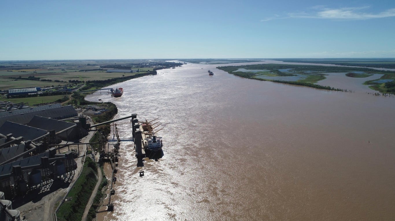 La Vía Navegable Troncal es la principal arteria de salida para las exportaciones de la agroindustria y un factor determinante en la competitividad logística del país. (Foto: Ministerio de Transporte).