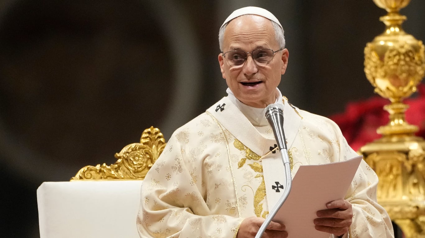 La visita del papa León XIV complicó la organización de la Marcha del Orgullo, pero finalmente se pudo mantener la fecha original. (Foto: AP/Gregorio Borgia)