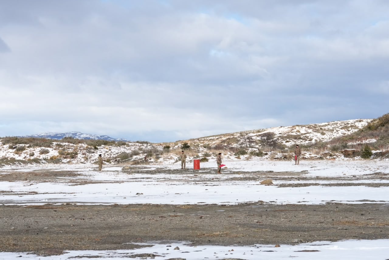 El terreno donde el Gobierno proyecta construir parte de la Base Naval Integrada de Ushuaia. (Foto: Presidencia)