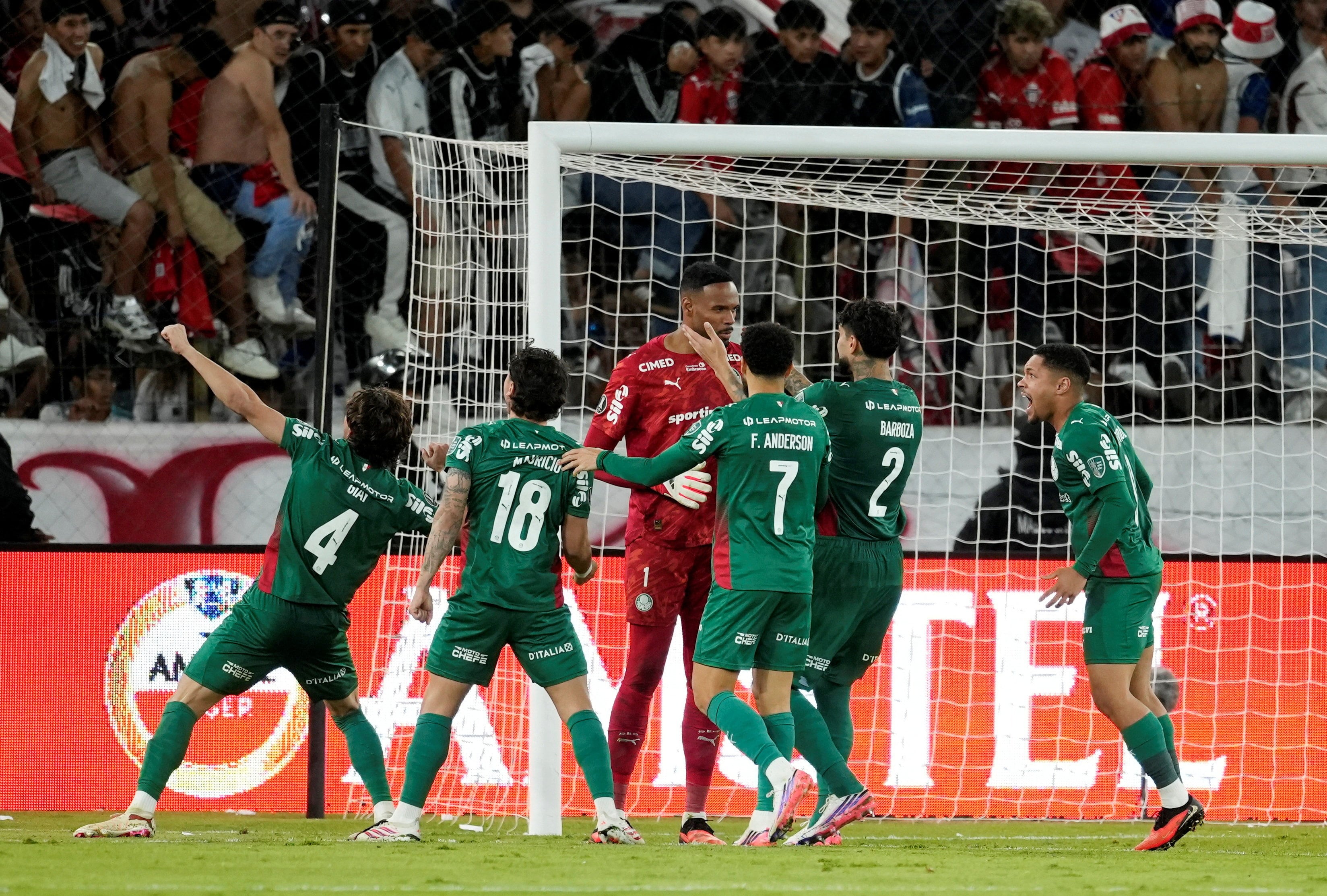 LDU Quito vs Palmeiras por los cuartos de final de la Copa Libertadores del 2026.