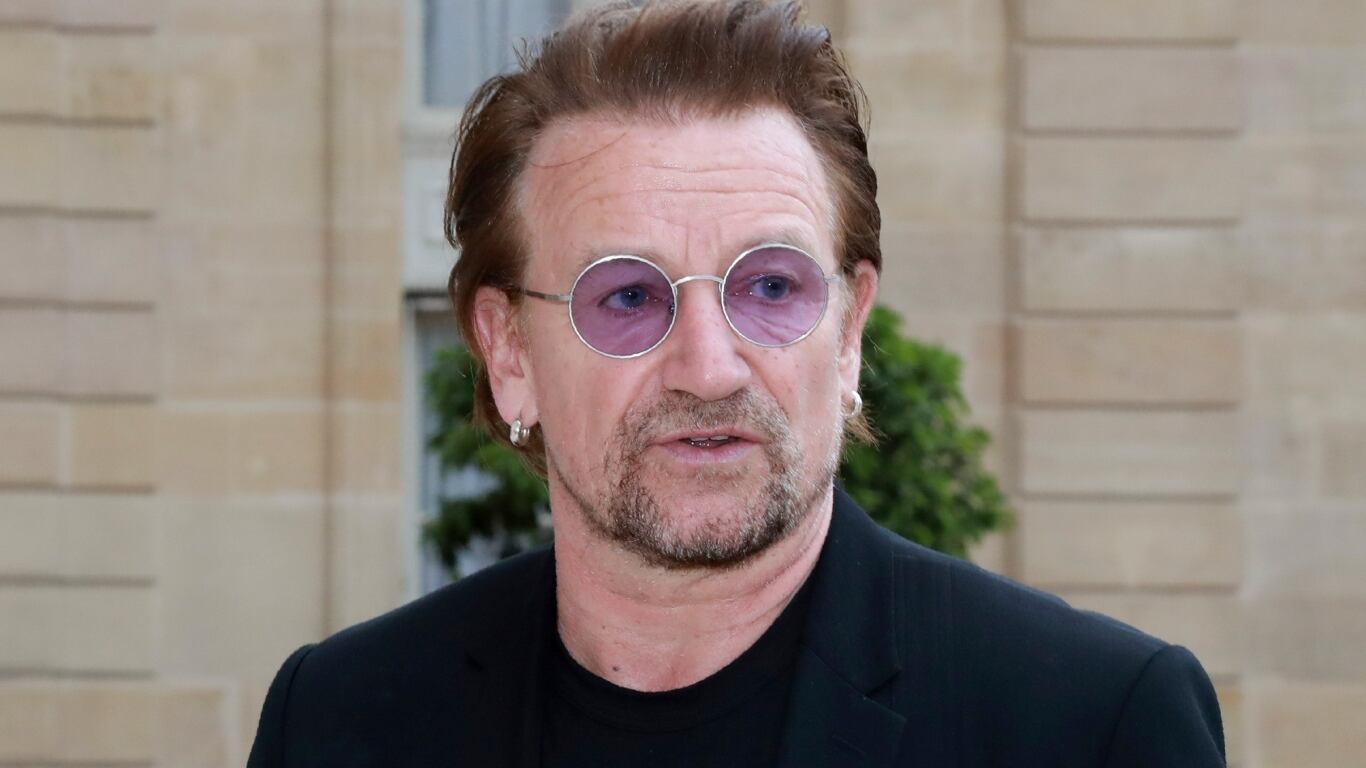 Bono y The Edge, entre otras figuras, participaron de la ceremonia religiosa de Glen Hansard (Foto: AFP/archivo 2017).