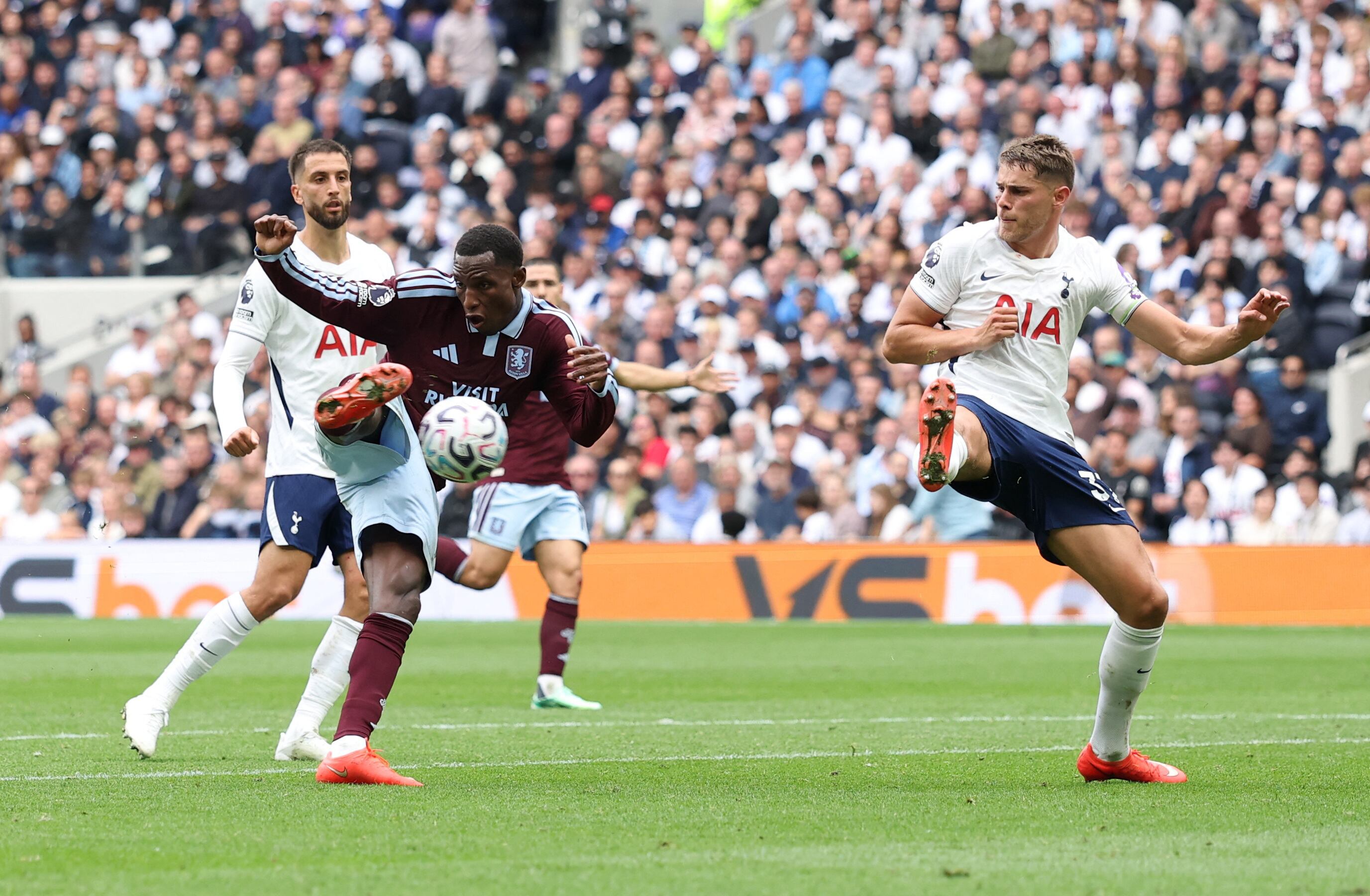 Tottenham vs Aston Villa por la fecha 5 de la Premier League del 2026.