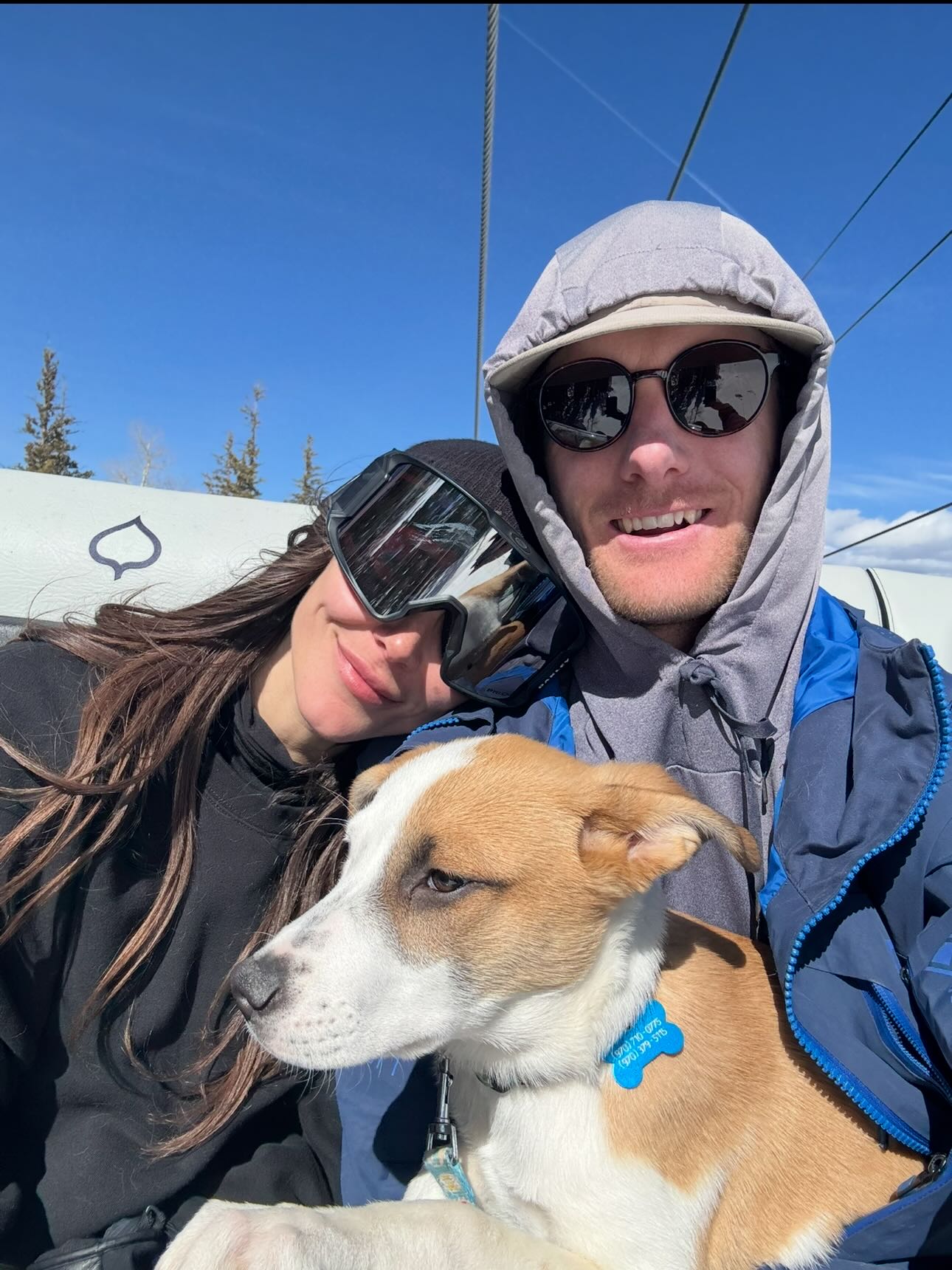 Ernestina Pavlovsky con su novio y su perro. (Foto: Instagram/@ernestinamishenkapavlovsky).