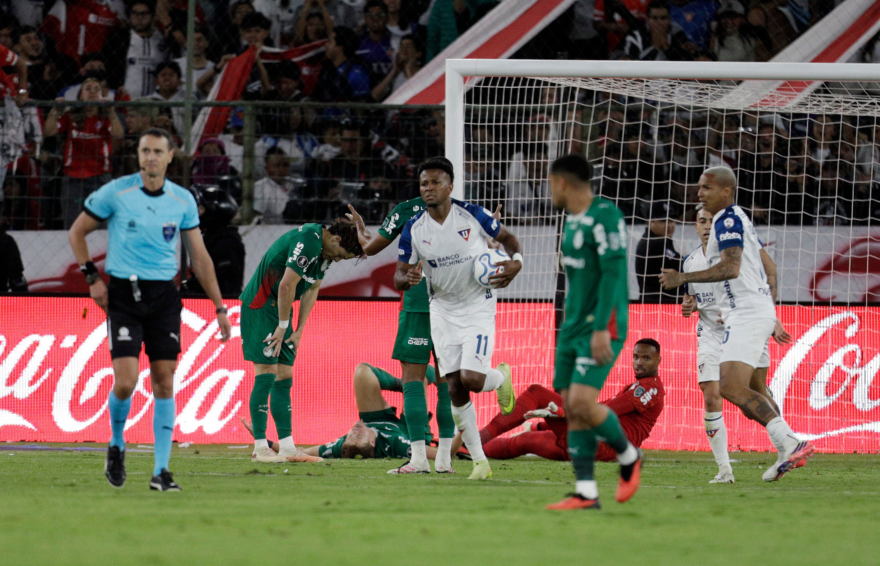 LDU Quito vs Palmeiras por los cuartos de final de la Copa Libertadores del 2026.