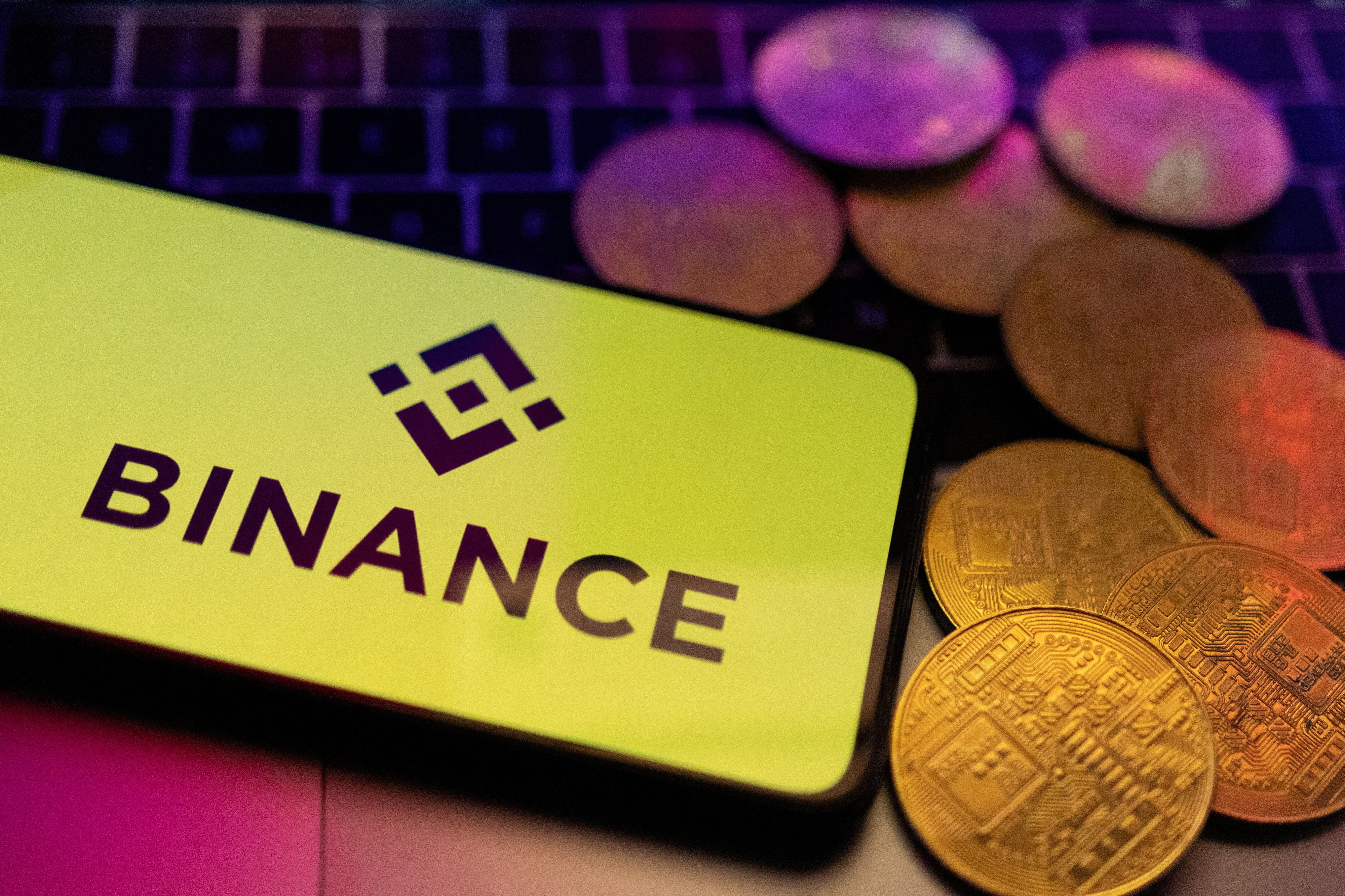 Binance investiga un eventual robo de fondos de su plataforma e informó que suspendió los retiros y los ahorros de los usuarios estás protegidos. (Foto: REUTERS/Dado Ruvic/Illustration/File Photo)